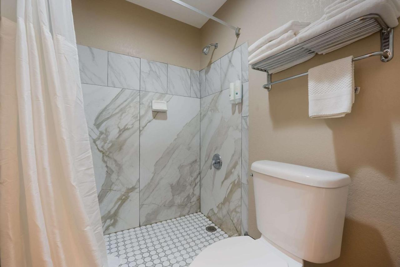 Boutique Style Quality Inn Oxford Anniston I-20 Bagian luar foto